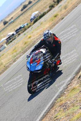 media/Oct-15-2023-TrackXperience (Sun) [[85198ff50b]]/Group 2/session 4 turn 3/